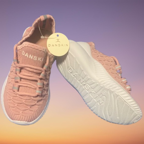 Danskin Girls Ultra Light Comfort Memory Foam Stunt-G Pink Sneaker Size 11 - Picture 3 of 4